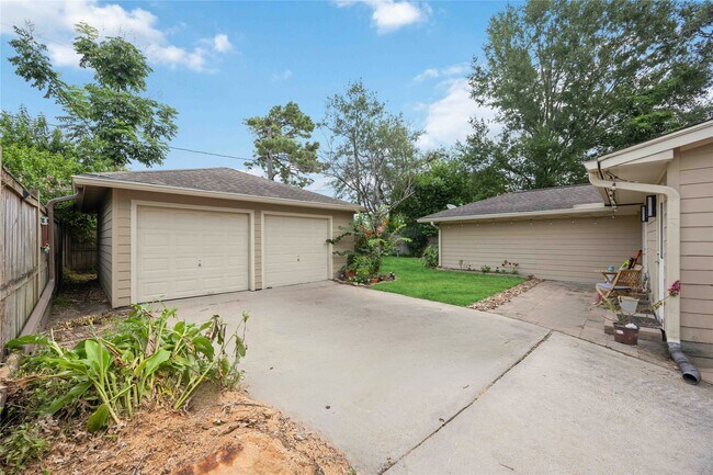 Building Photo - 5326 De Milo Dr