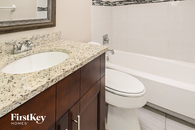 Building Photo - 6835 Candlewood Dr S