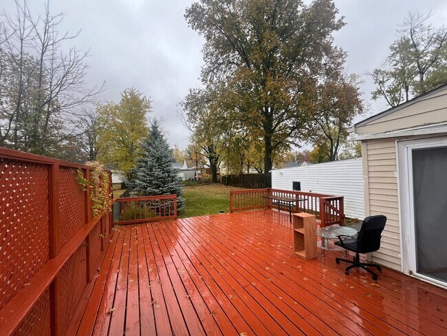 Building Photo - 1207 Churchill Rd