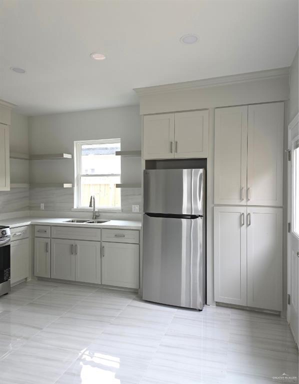 Building Photo - 11 Dragonfly St