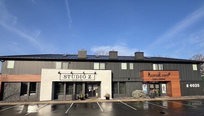 Building Photo - 6025 Monona Dr