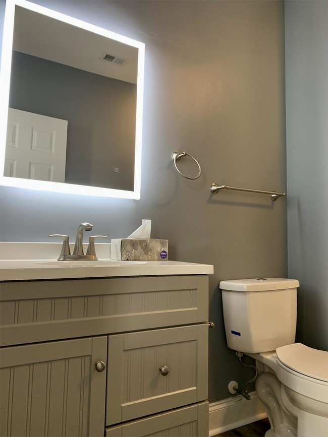 Building Photo - 244 President St