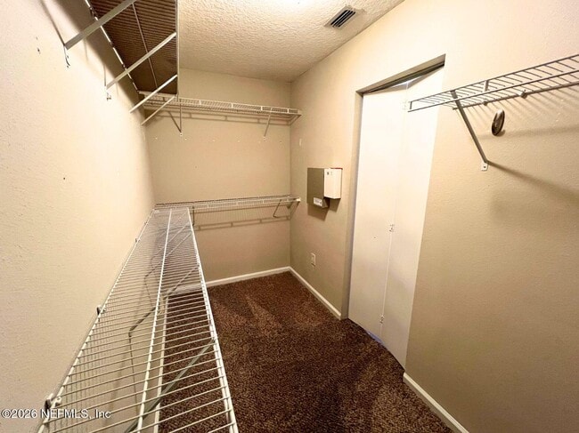 Building Photo - 1960 McGirts Point Blvd