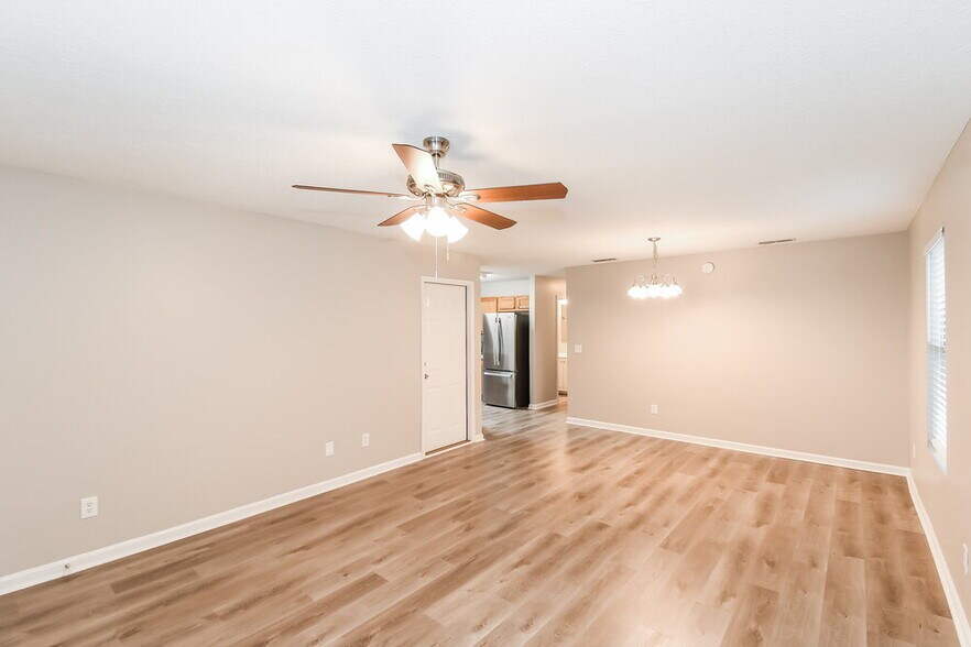 Building Photo - 1233 Homard Pl
