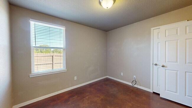 Building Photo - 1705 Aztec Trce