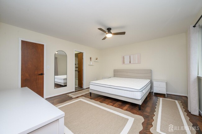 Building Photo - 4112 Birchwood Ct