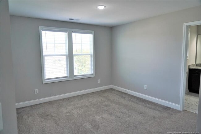 Building Photo - 113 Nairn St