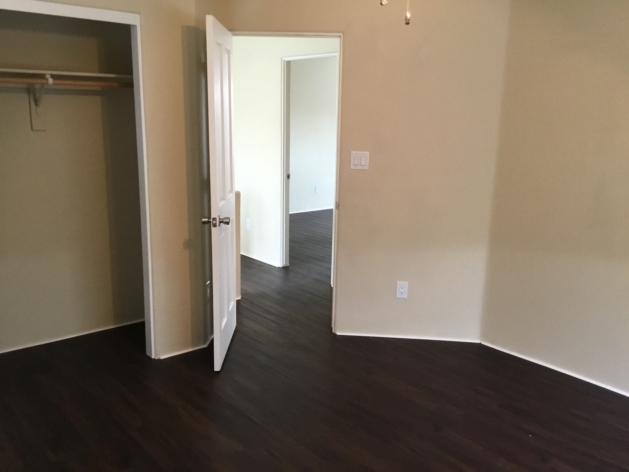 Building Photo - 709 Loma Pinon Loop NE