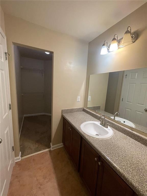 Building Photo - 282 Village Dr