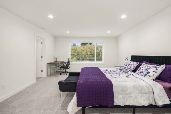 Building Photo - 11612 SE 196th St