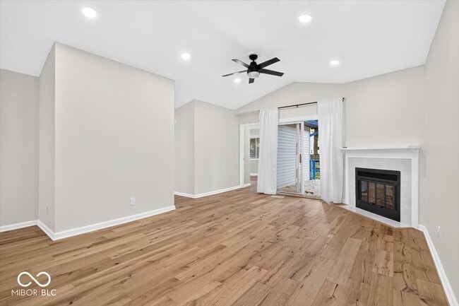 Building Photo - 9218 N Park Ave