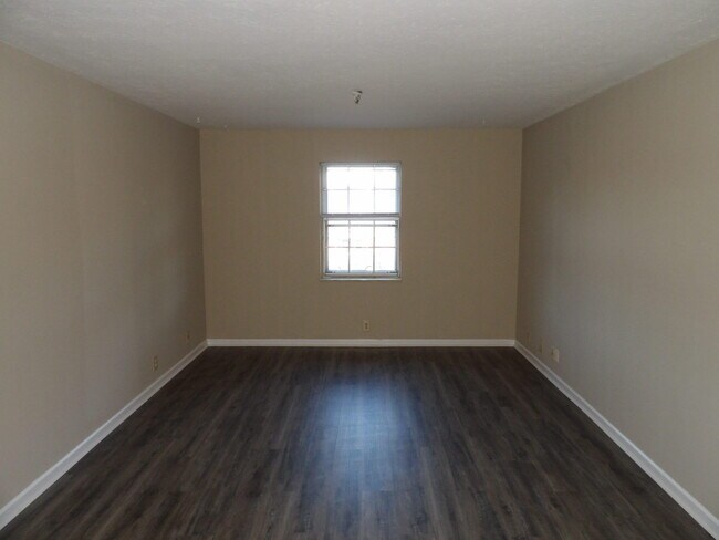 Building Photo - 434 Harrodswood Rd