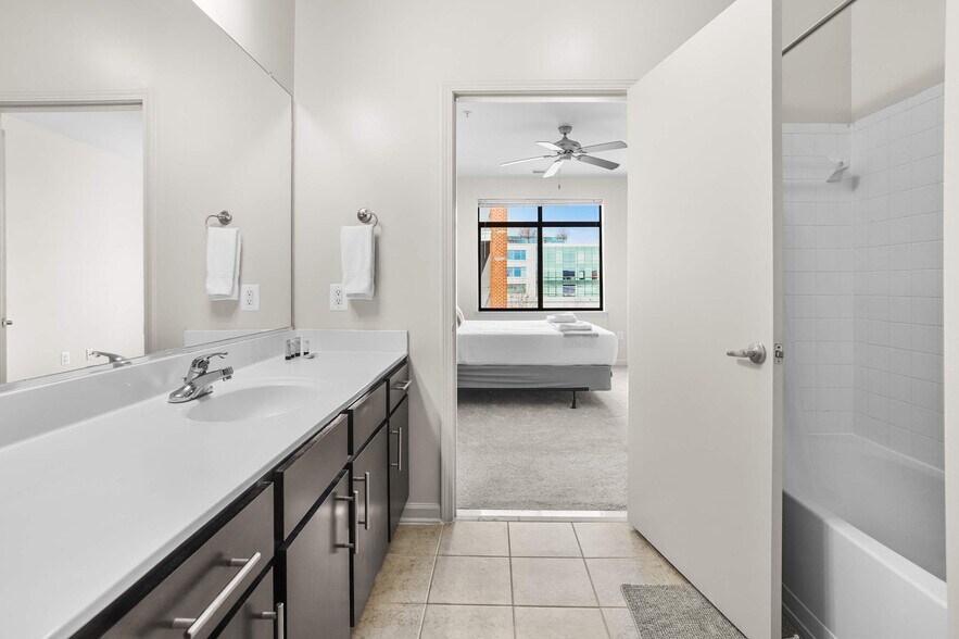 Building Photo - 305 10th Street South