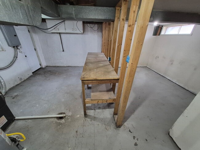 Building Photo - 2345 Teakwood Manor Dr