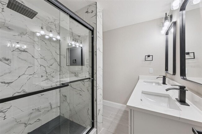 Building Photo - 704 Milan Ct