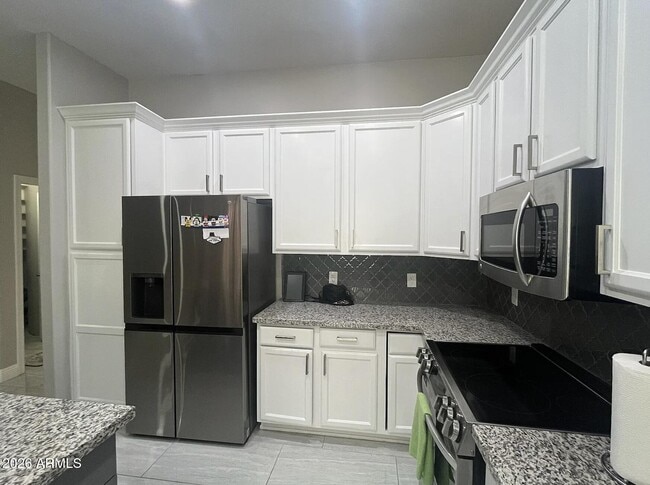 Building Photo - 1442 W Coral Reef Dr