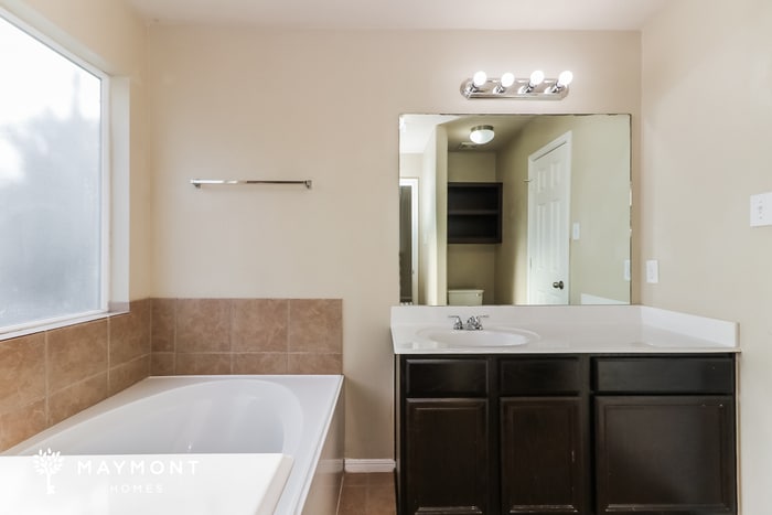 Building Photo - 1015 Bahia Vista Dr