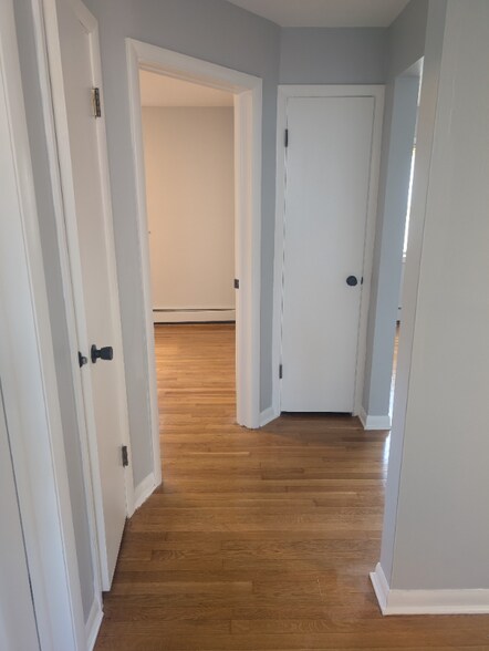 Building Photo - 3205 W 97th St