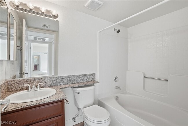 Building Photo - 5114 S Jones Blvd