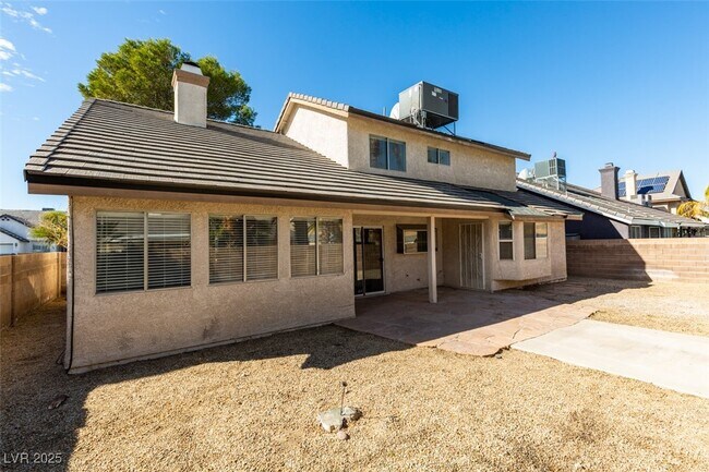 Building Photo - 324 Redondo St