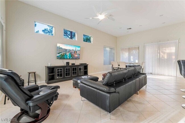 Building Photo - 1 Emerald Dunes Cir