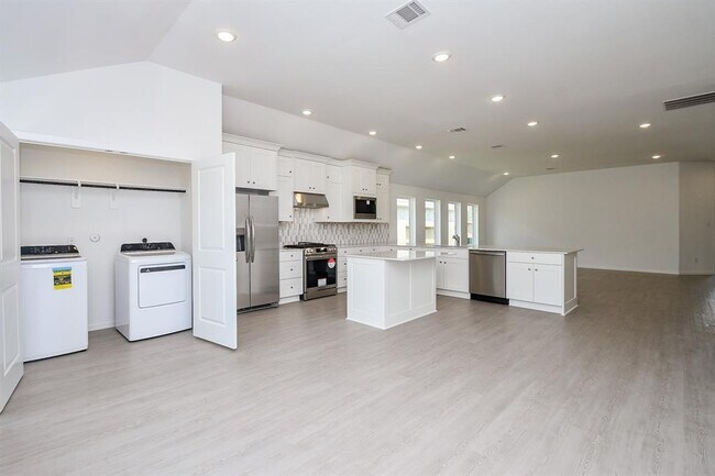 Building Photo - 8214 Tempest Stone Dr
