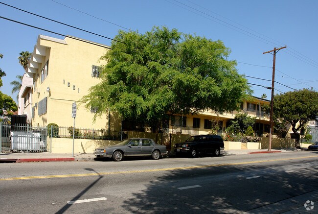 Primary Photo - 1661 N Wilton Pl