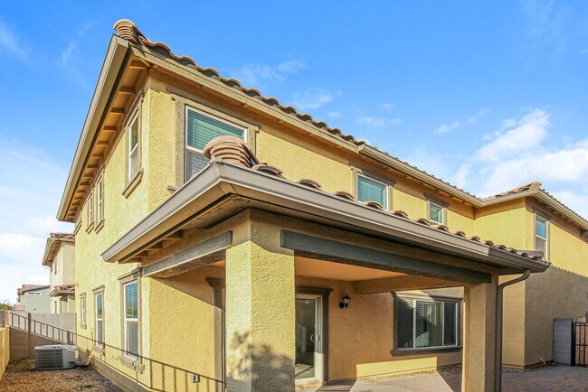 Building Photo - 11633 N 165th Ln