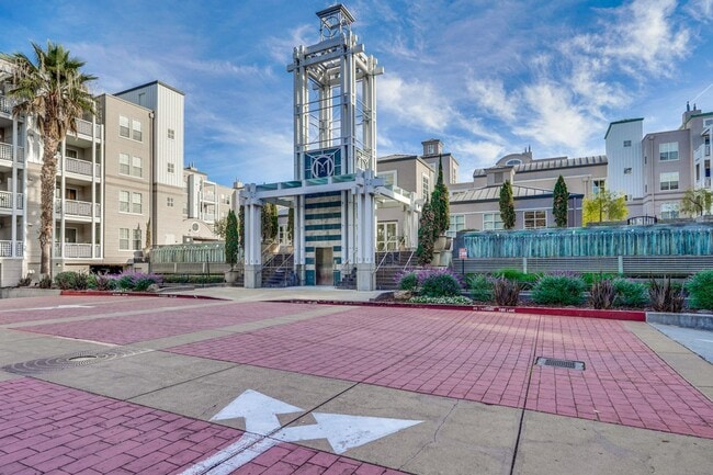 Primary Photo - Large Santa Clara 1 Bedroom Condo in River...