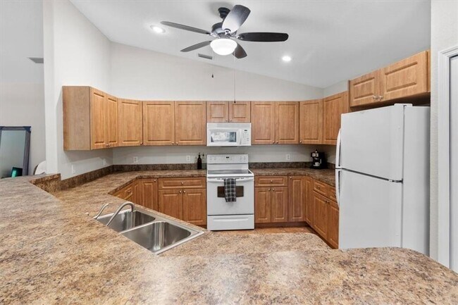 Building Photo - 1356 Haverford Ln