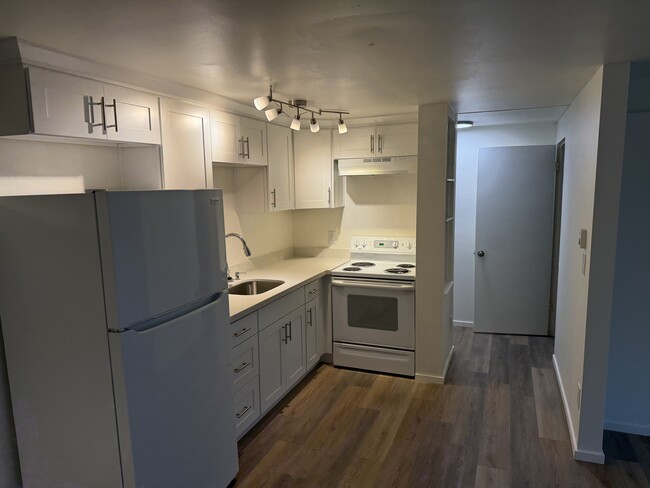 Kitchen and hallway - 2239 Yale Ave E