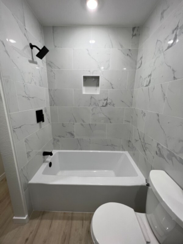 Building Photo - 400 Calle Del Monte