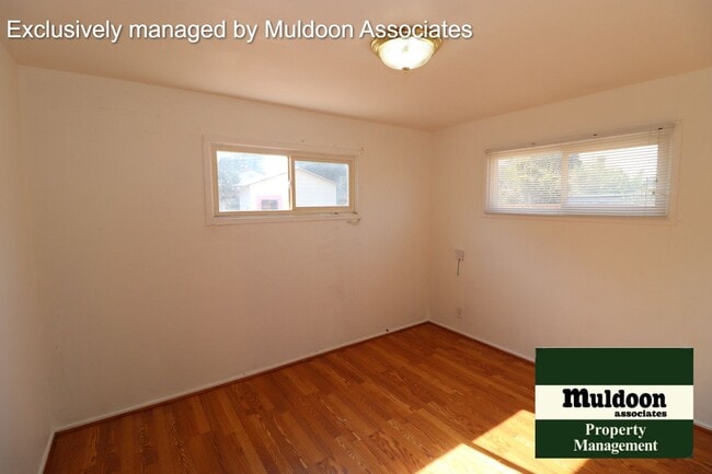 Building Photo - Adorable Home - Pet Friendly!