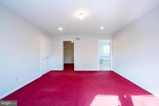 Building Photo - 27 Samantha Dr