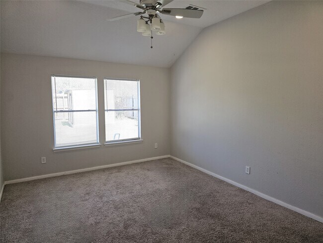 Building Photo - 19734 Glenfinch Ln