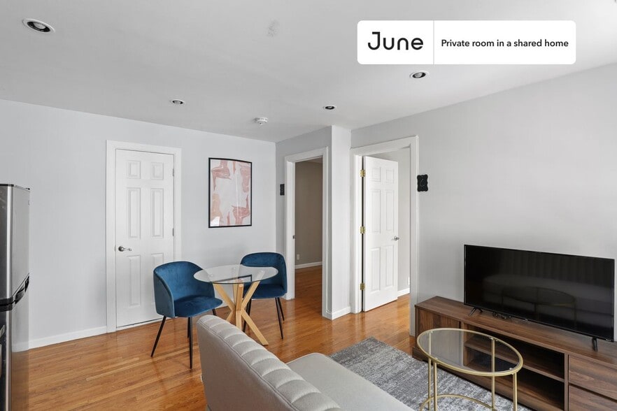 Building Photo - Room in Shared 3 bed/1 bath home in East Village