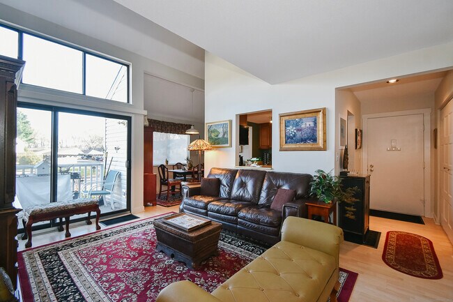 Building Photo - 37 Brookwood Dr