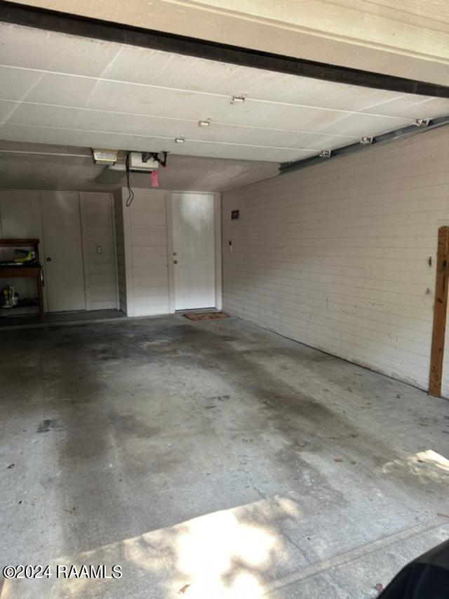 Building Photo - 1400 E Bayou Pkwy