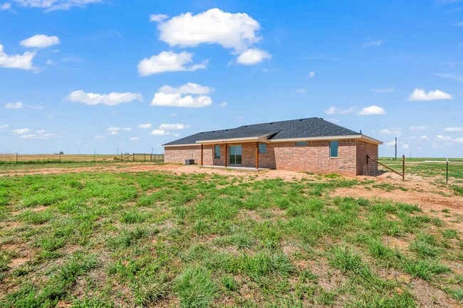 Building Photo - New Construction Home In Idalou ISD!