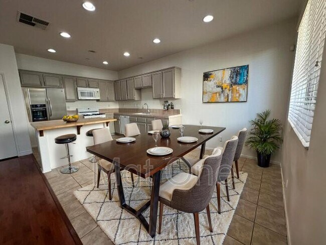 Building Photo - 4485 Spring Knolls Ct