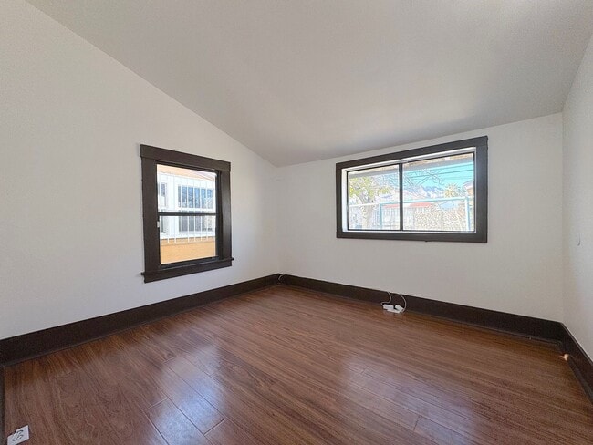 Building Photo - Updated Home with Historic Charm! 3bed/2 bath Refrig A/C across from Park! Water Included!