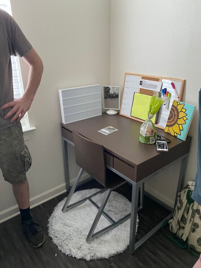 Bedroom desk - 240 Onley Rd