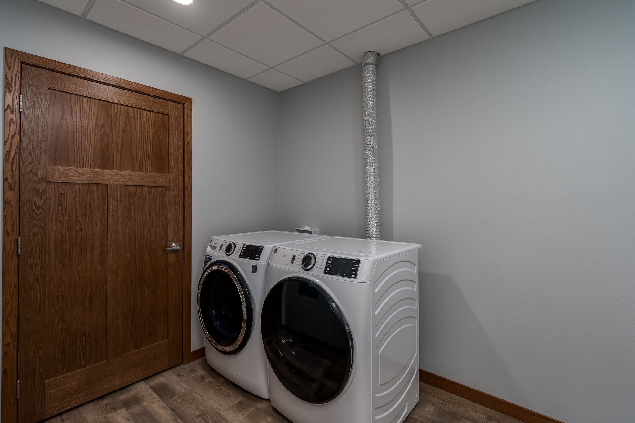 Laundry - 513 N Riverfront Dr