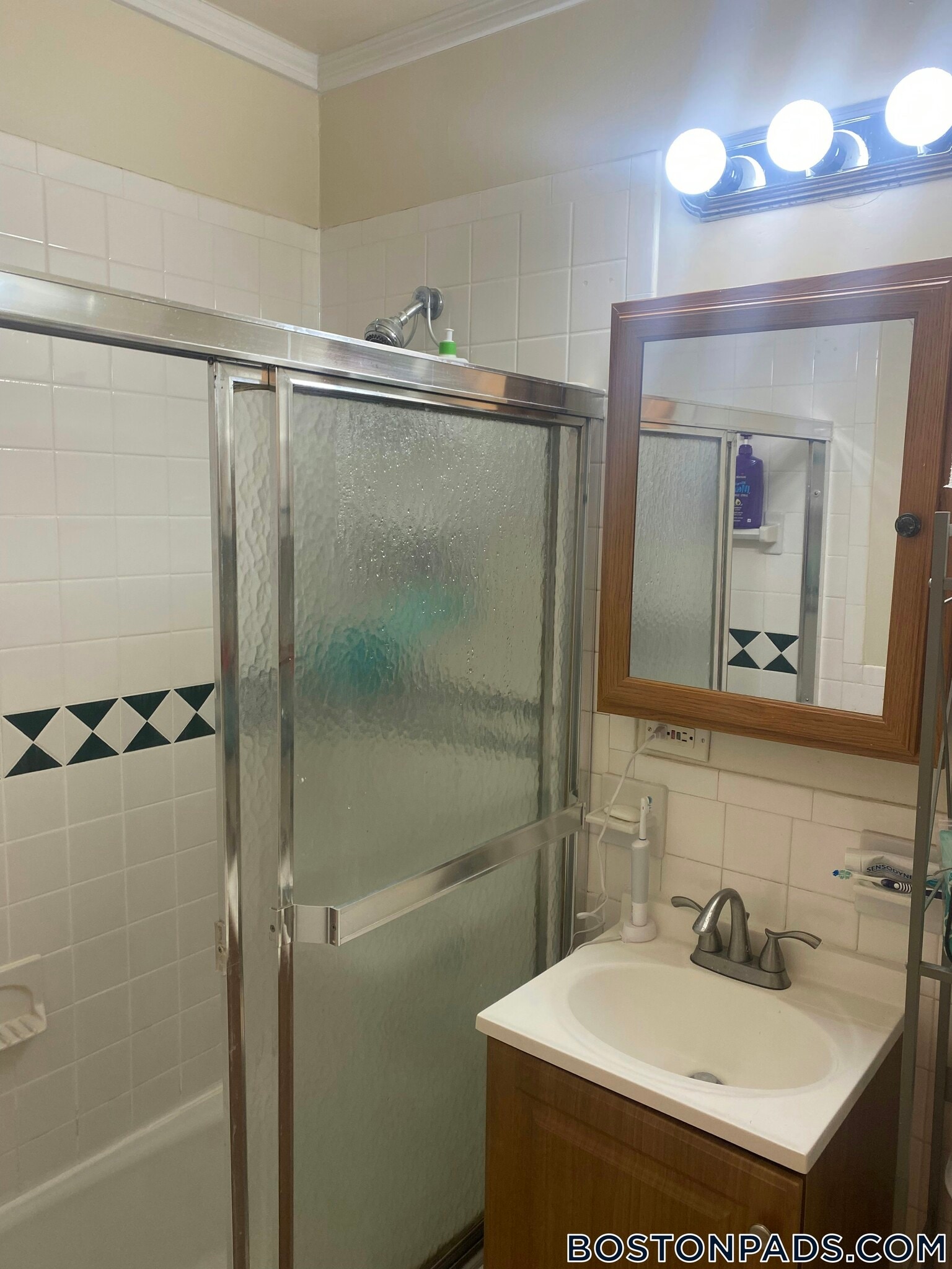 Building Photo - 49 Symphony Rd