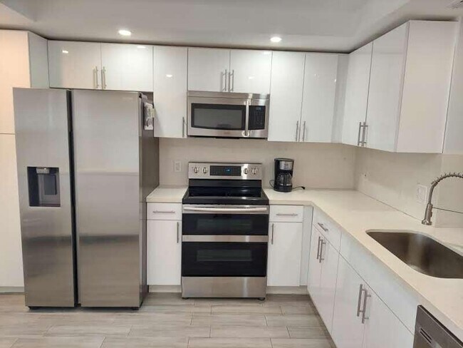 Building Photo - 2903 Victoria Cir