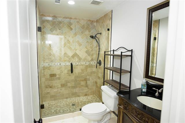 Building Photo - 1149 Valley Oaks Dr