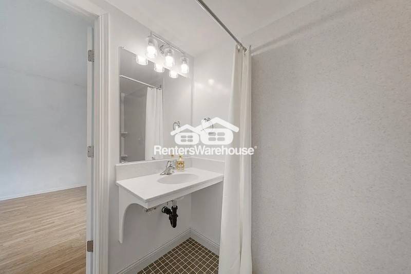 Building Photo - 7080 Quail Cir