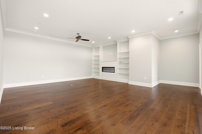 Building Photo - 6600 Seminary Woods Pl