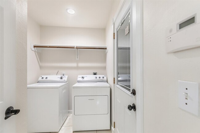 Building Photo - 671 Cypresswood Trce