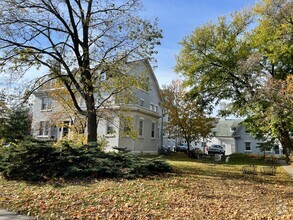 Building Photo - Original 2nd Floor Guestroom of 1902 mansi...